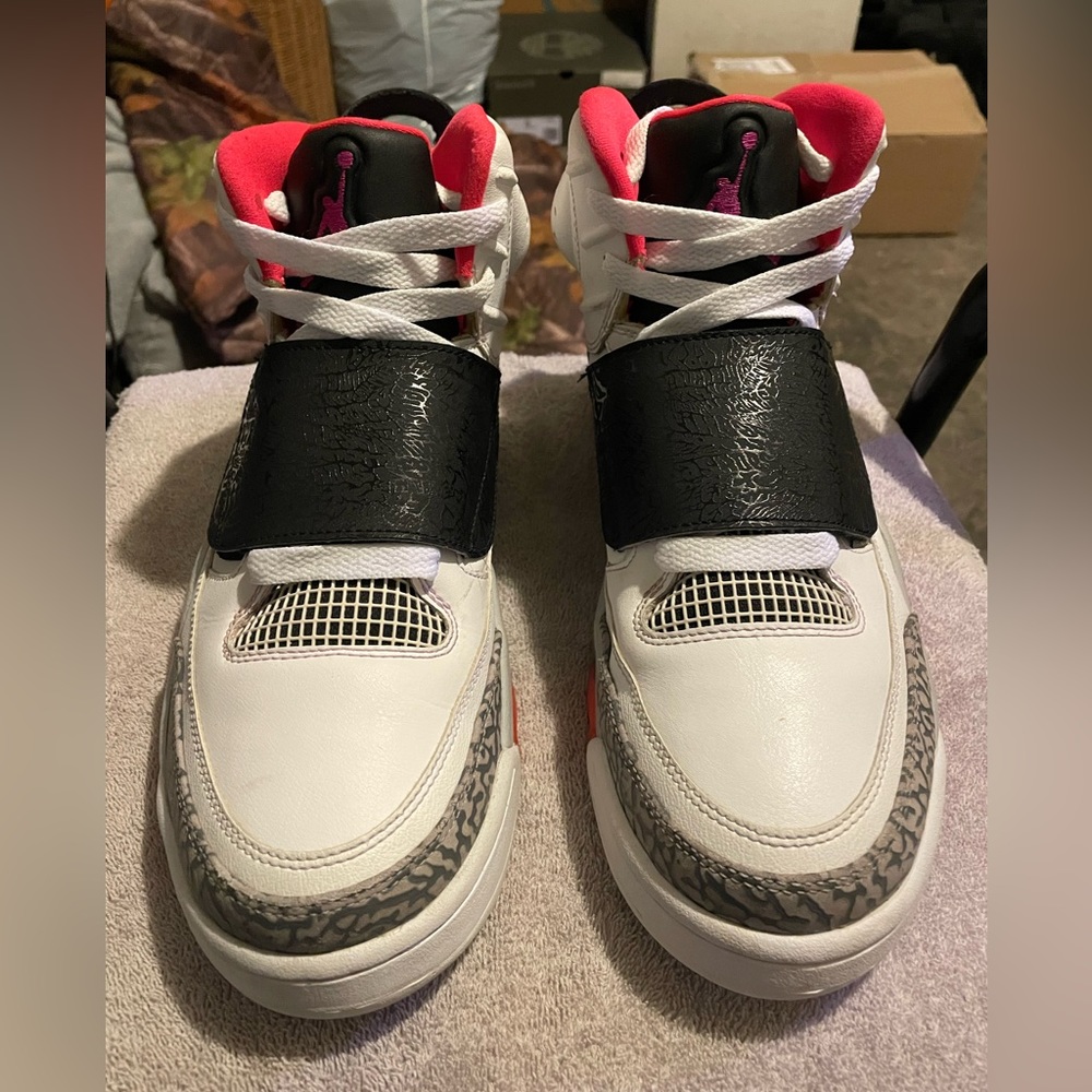 Air Jordan son of mars Hi size 11 used very clean